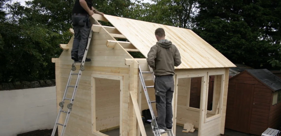 Timber summer house construction video