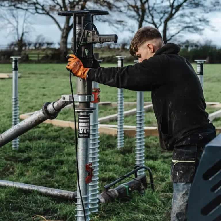 Screw base - Palmako UK